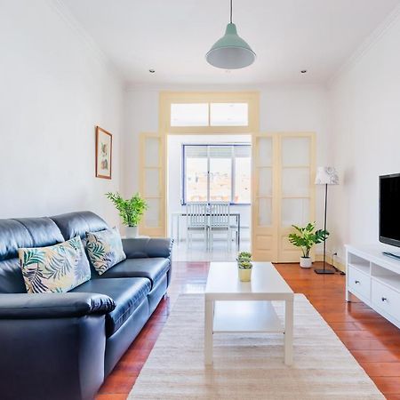 Almirante Home With 3 Bedrooms Lisbon Bagian luar foto