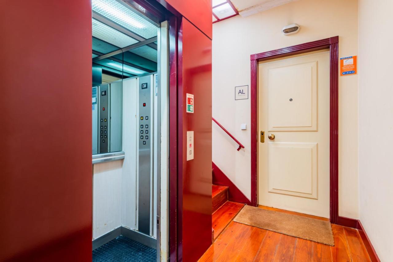 Almirante Home With 3 Bedrooms Lisbon Bagian luar foto