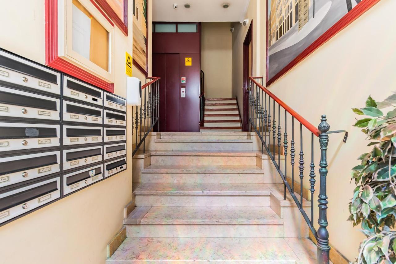 Almirante Home With 3 Bedrooms Lisbon Bagian luar foto
